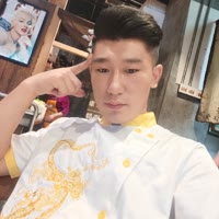 榆树烧烤师龙哥