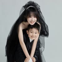 快手时尚排行榜第16名小洛13号开学季必备清单,新榜指数880.1066423265686,新增作品数22,播放数281.99w,点赞数9830,评论数1136,分享数1226,新增粉丝数3039,累计粉丝数977.35w