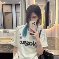 可爱17喜欢邓紫棋和17